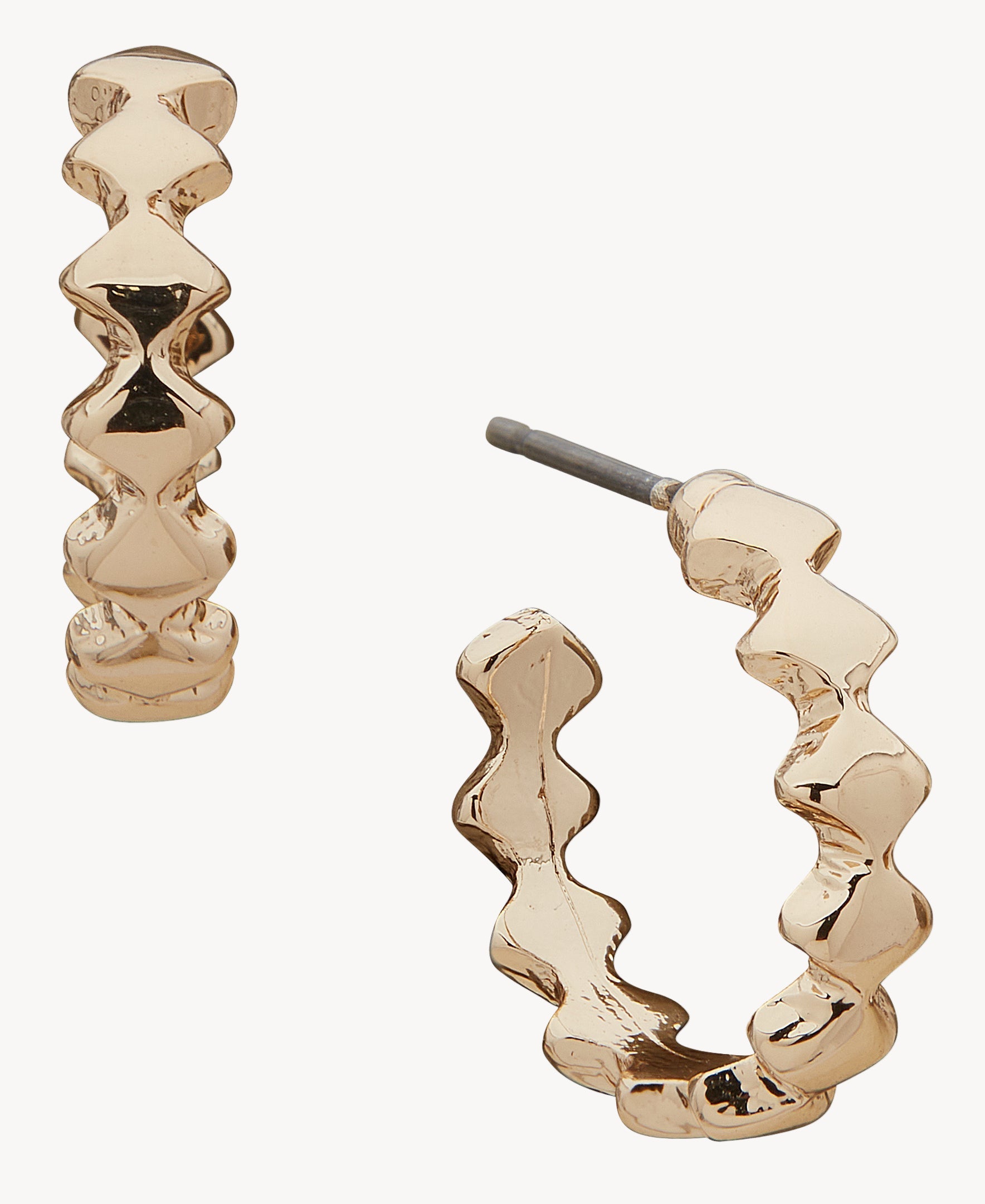 أقراط ناين ويست 19G01320 الذهبية المزخرفة