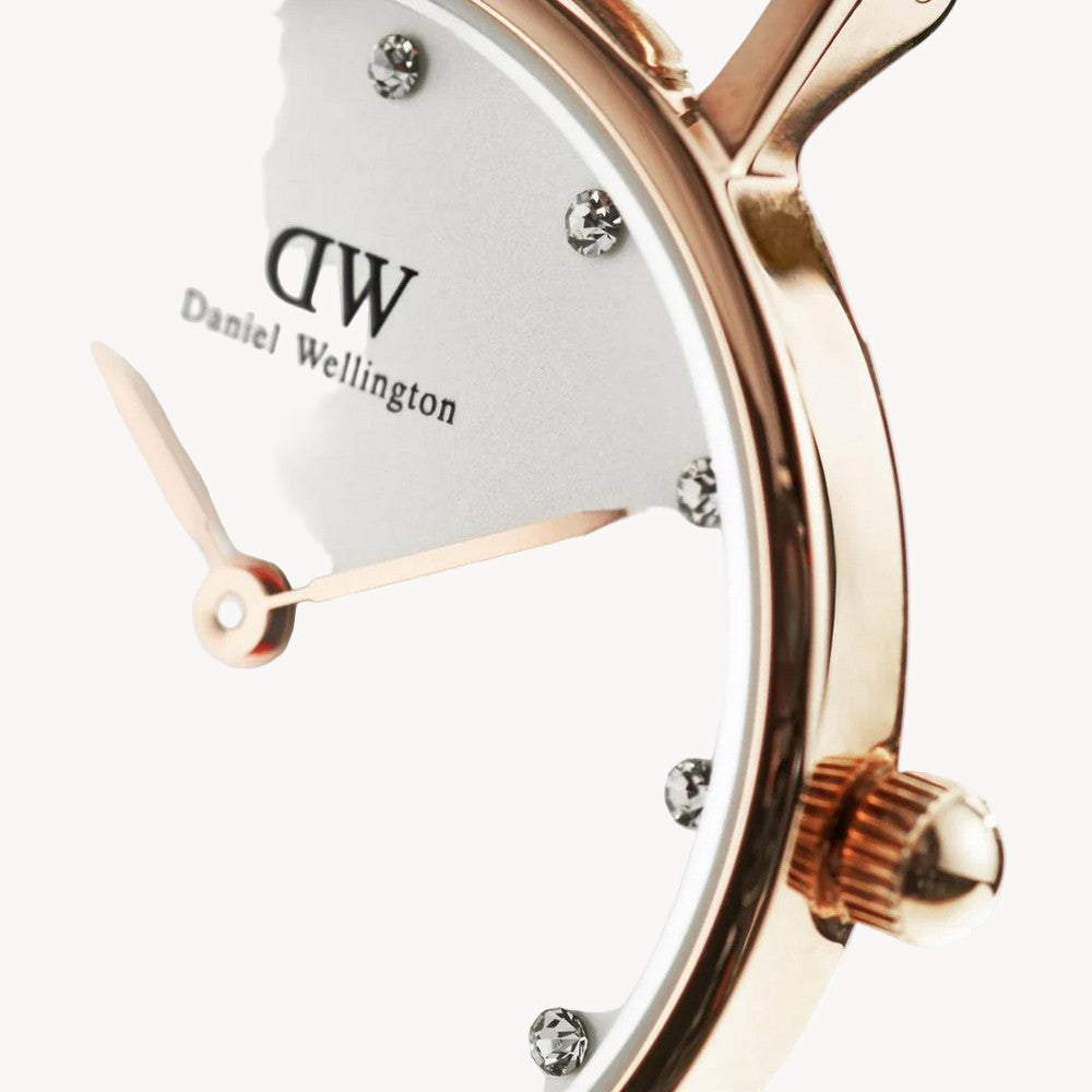 ساعة دانيال ولينغتون شيفيلد الكلاسيكية بمينا أبيض وسوار جلدي أسود للنساء