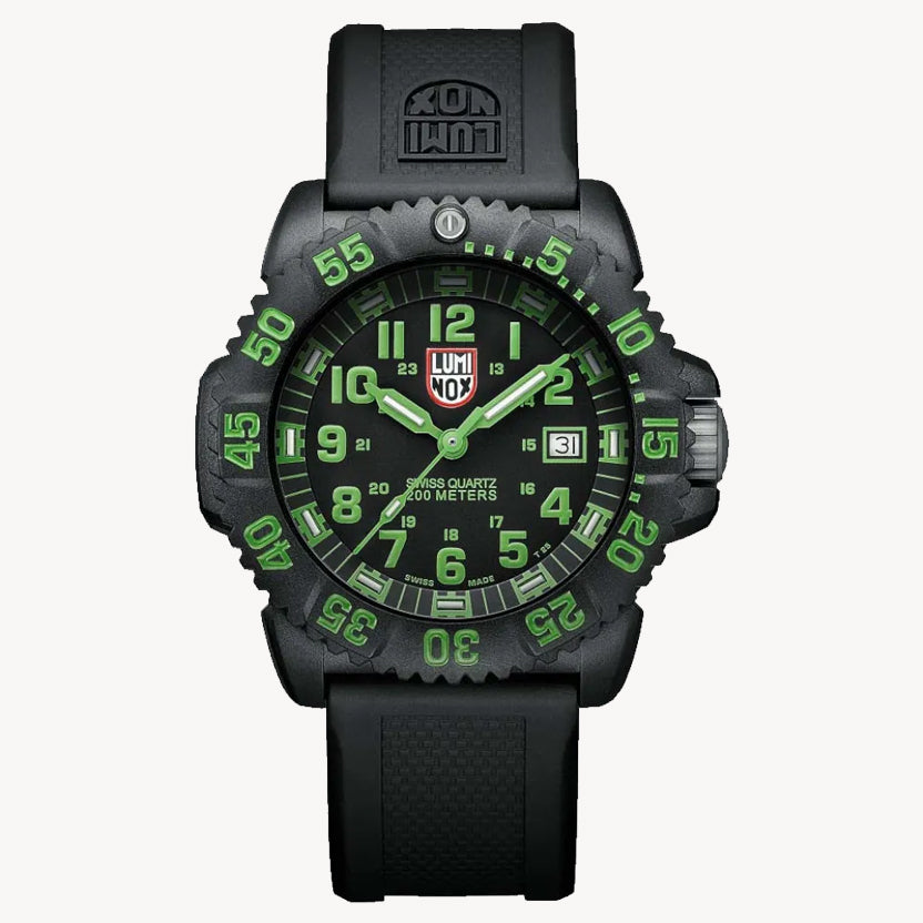 ساعة لومينوكس A-3067 Navy Seal Colormark السويسرية كوارتز (تعمل بالبطارية) سوداء للرجال