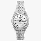 ساعة سيكو 5 SNK355K1 أوتوماتيكية للرجال بمينا فضي وفولاذ مقاوم للصدأ