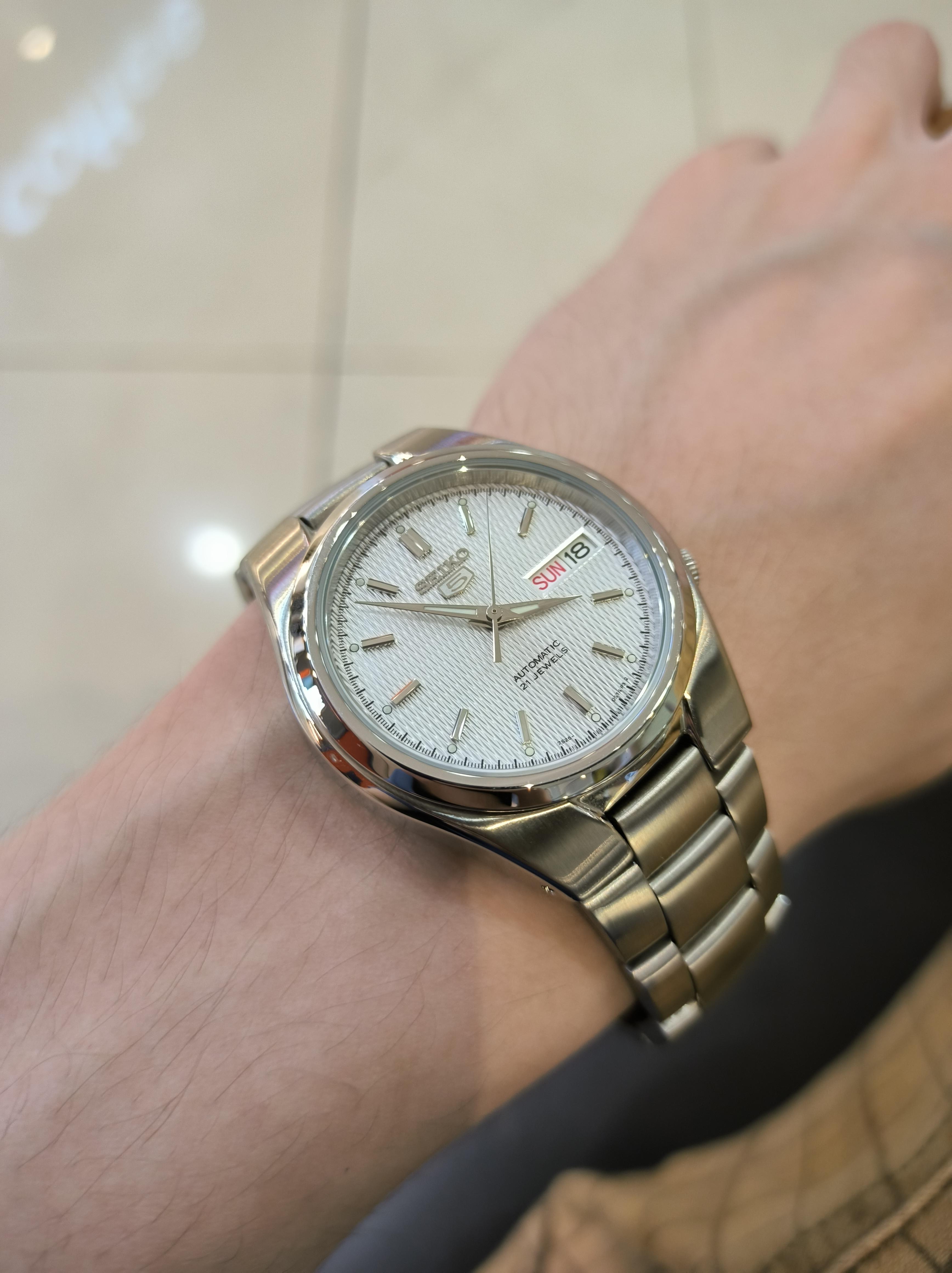 Seiko 5 SNK601K1 White Dial Automatic Men's Watch