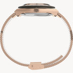 ساعة Q TimeX TW2U95700 بسوار من الفولاذ المقاوم للصدأ