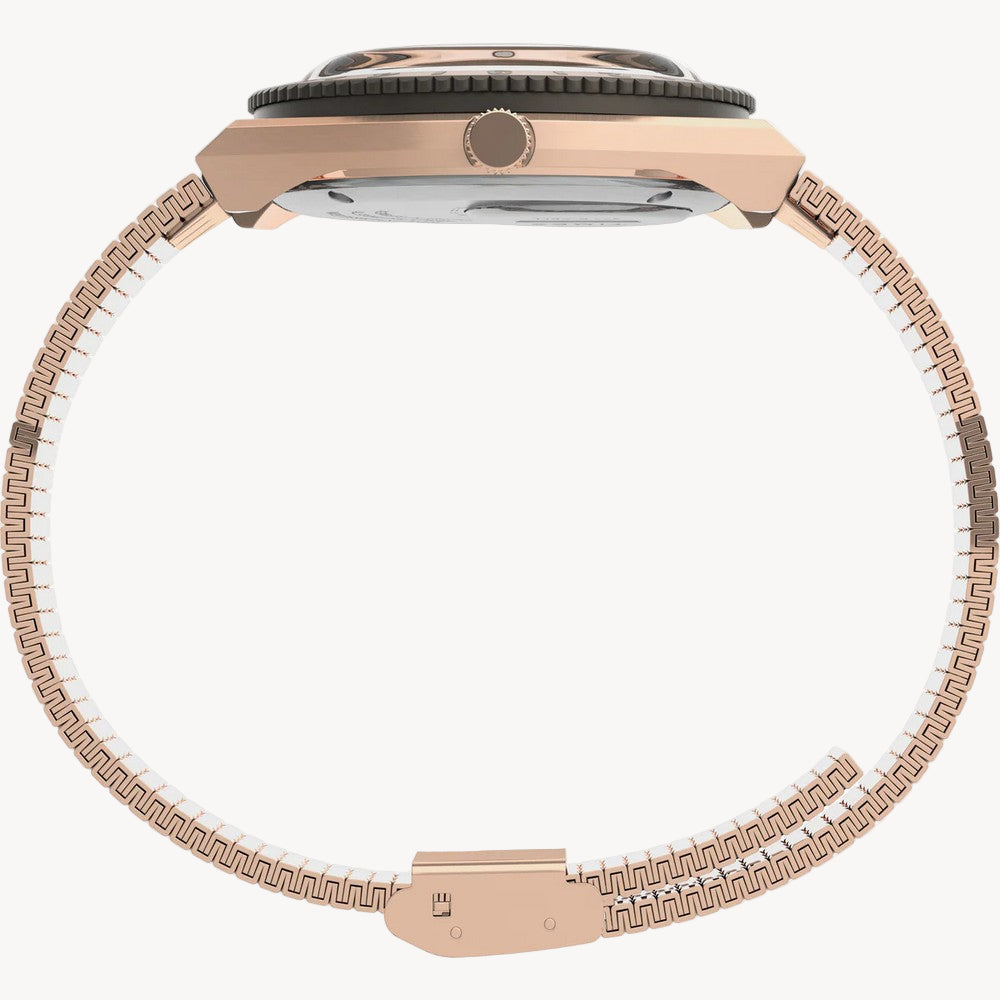 ساعة Q TimeX TW2U95700 بسوار من الفولاذ المقاوم للصدأ