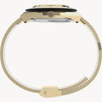 ساعة Q TimeX TW2U95800 بسوار من الفولاذ المقاوم للصدأ